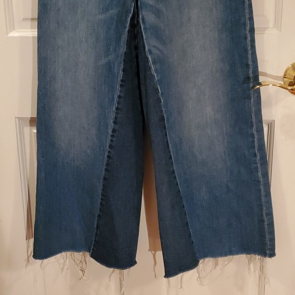 Madewell Wide-Leg Crop Jeans: Gusset Edition - Picture 7 of 9